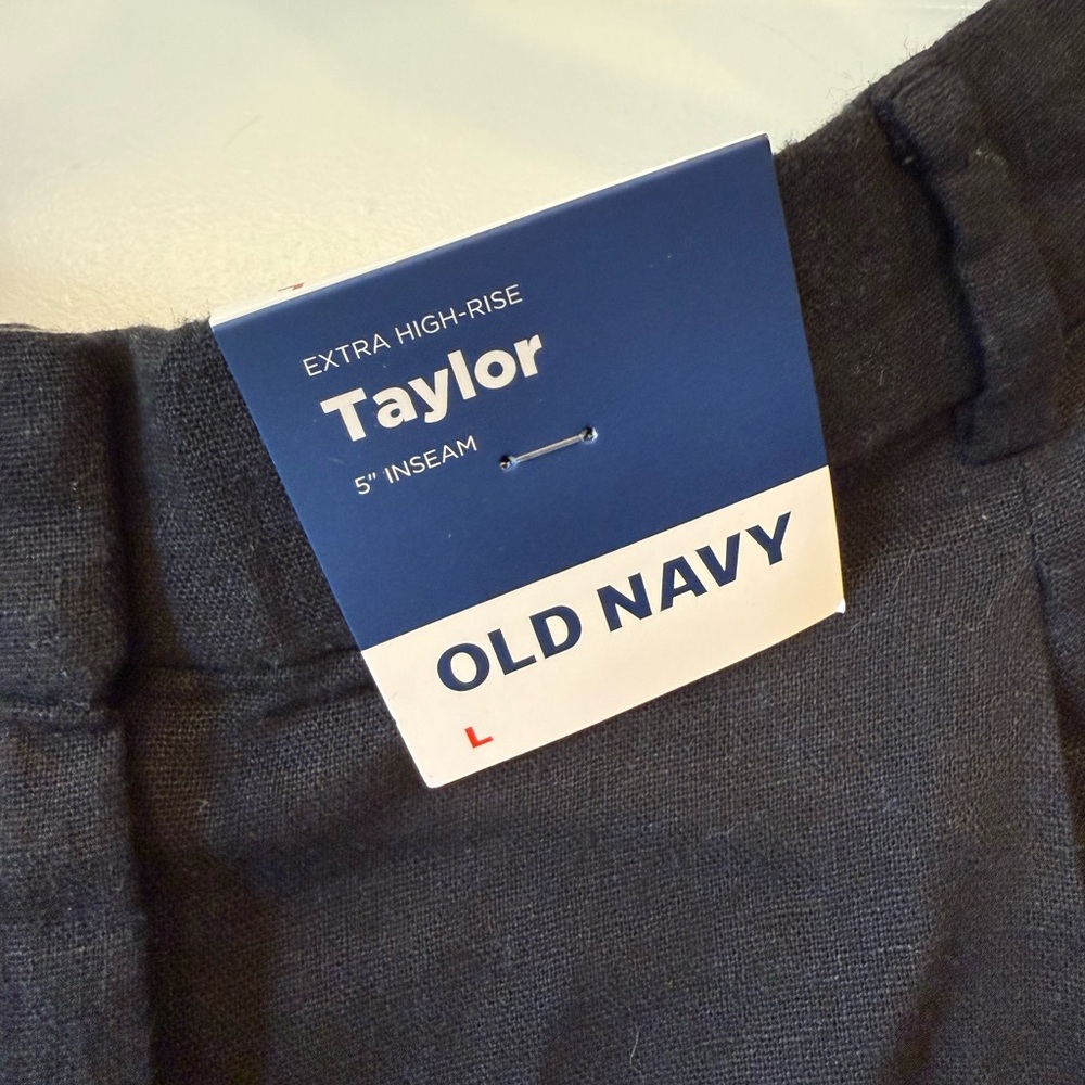 Old Navy “Taylor” Black Extra High-Rise Shorts, linen blend with 5-inch inseam - Picture 2 of 6